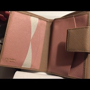 Prada saffiano beige pink white leather wallet